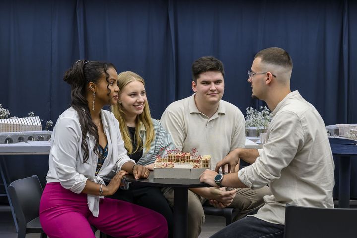 Facultatea de Arhitectură și Urbanism (FAUT)